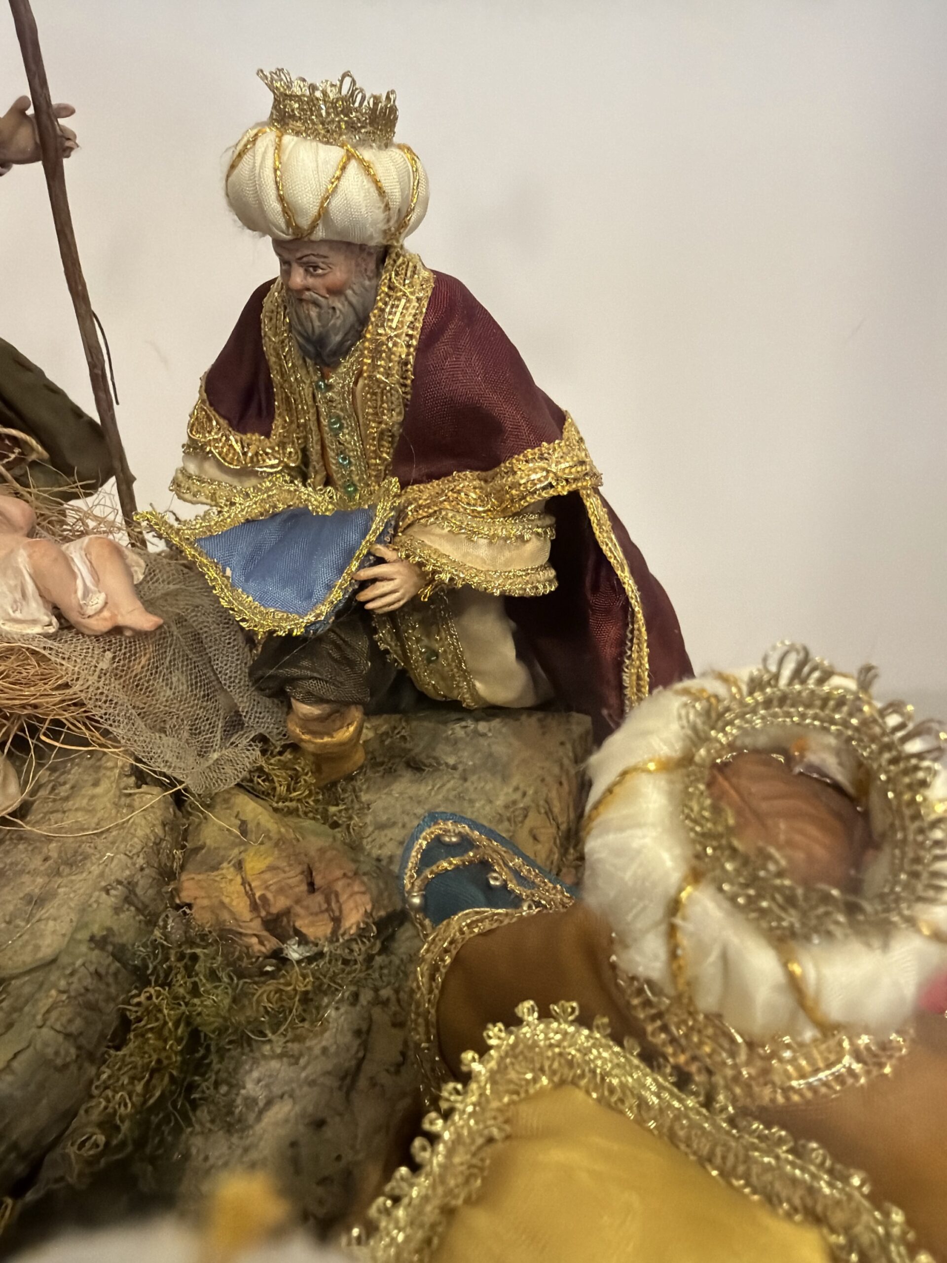 Natività 15 cm e Pastori in campana di vetro 30x45 - immagine 9