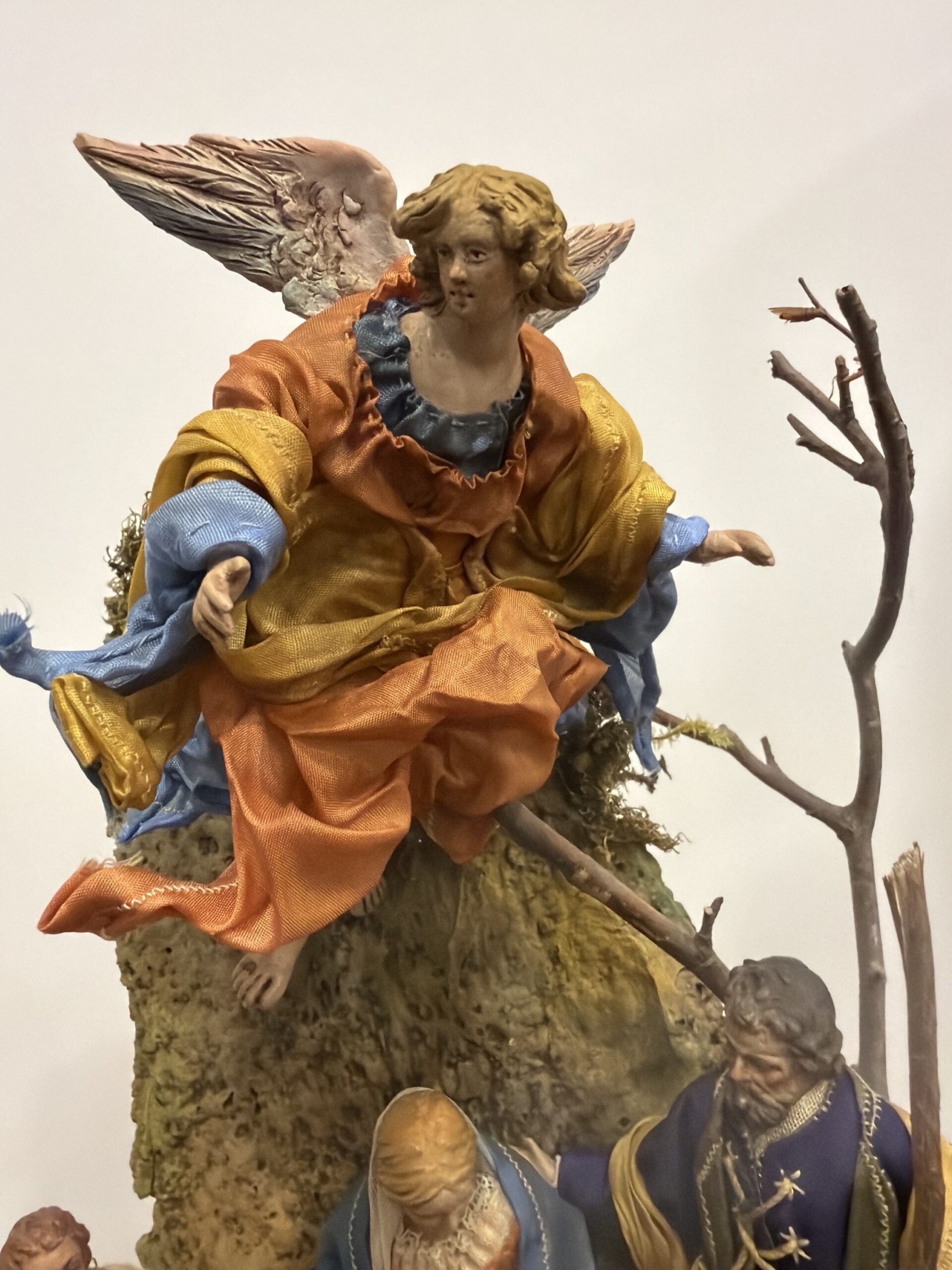 Natività 15 cm e Pastori in campana di vetro 30x45 - immagine 4
