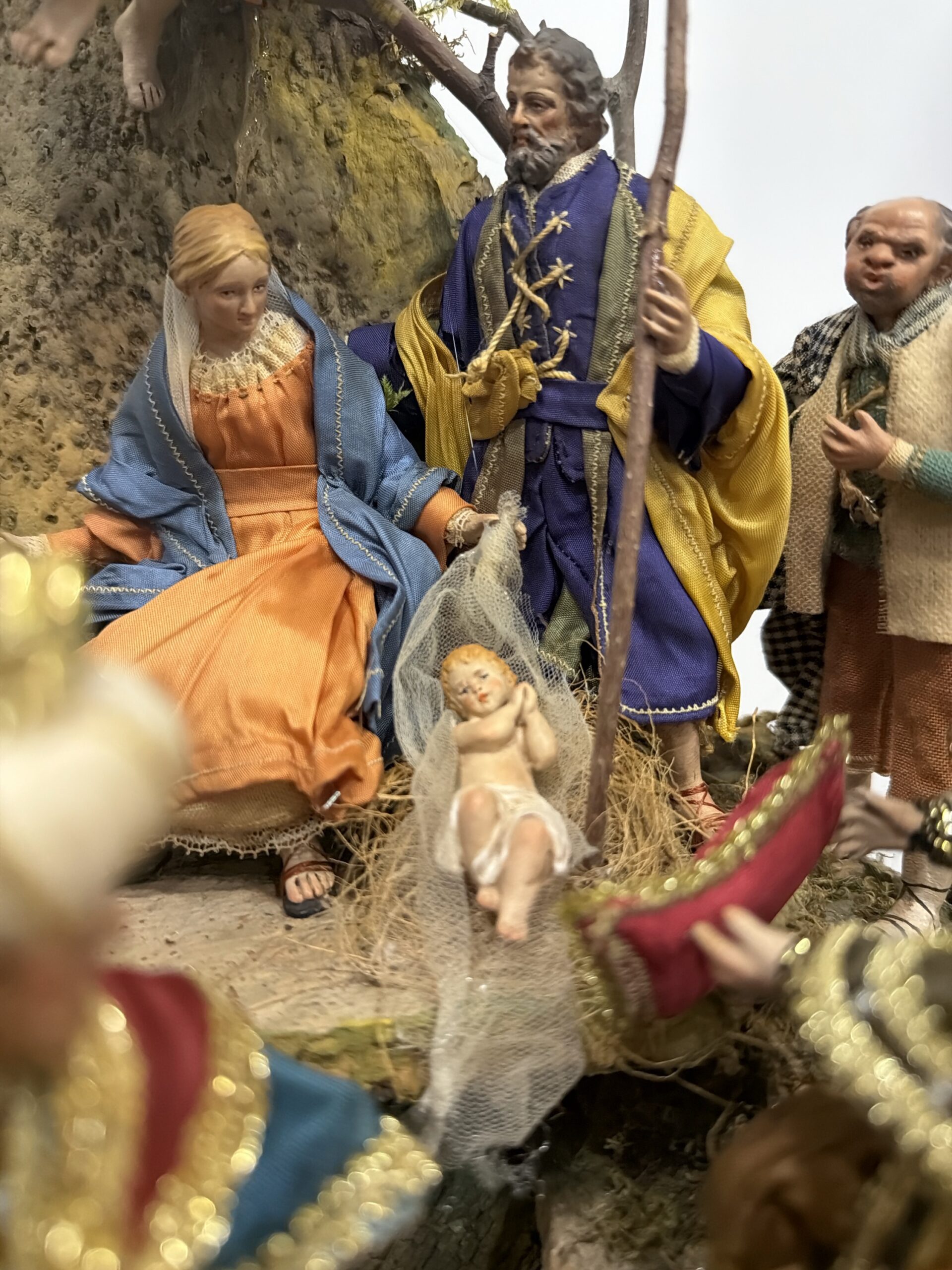 Natività 15 cm e Pastori in campana di vetro 30x45 - immagine 5