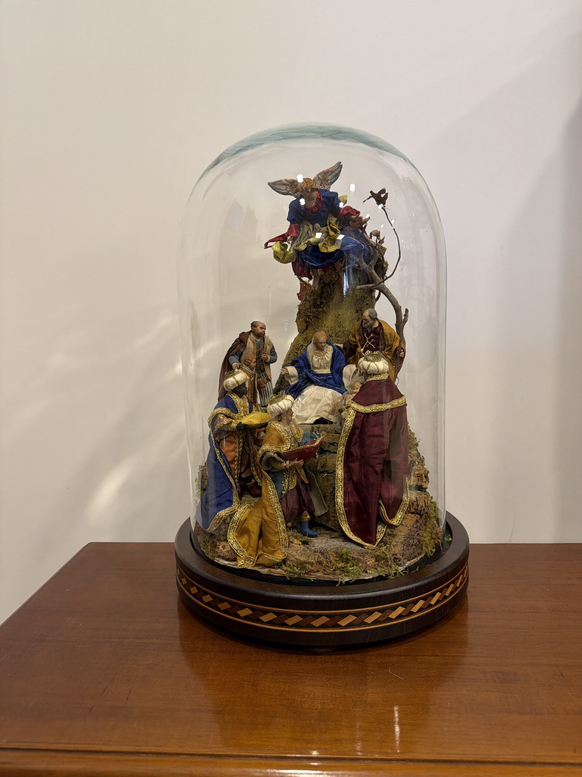Natività 15 cm e Pastori in campana di vetro 30x45